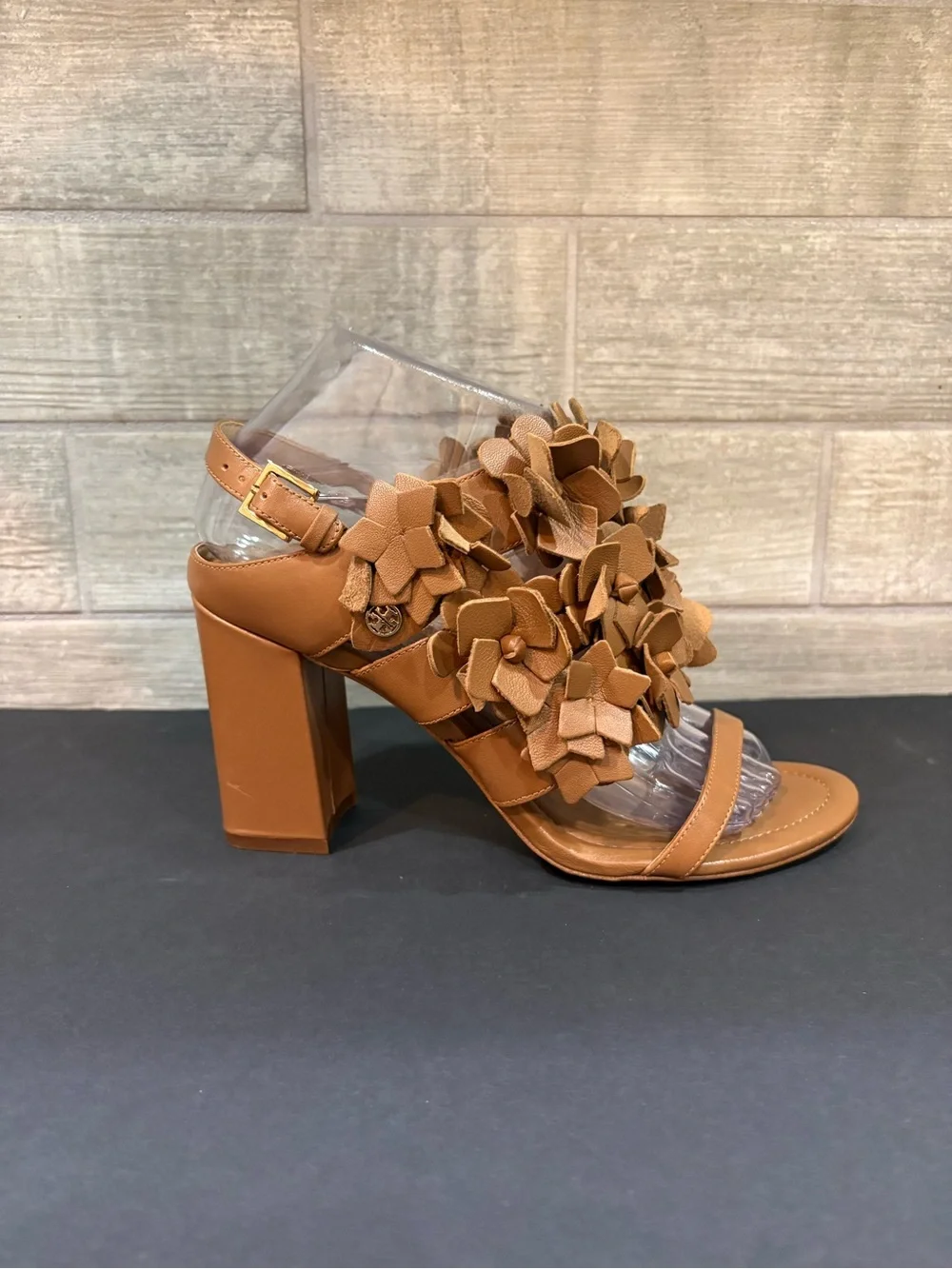 Tory Burch tory burch